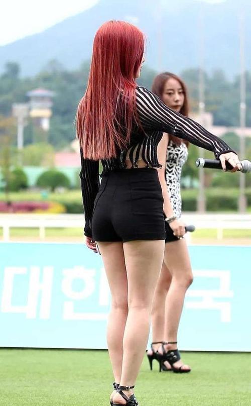 西施欠钱不还用身体来还钱含羞草