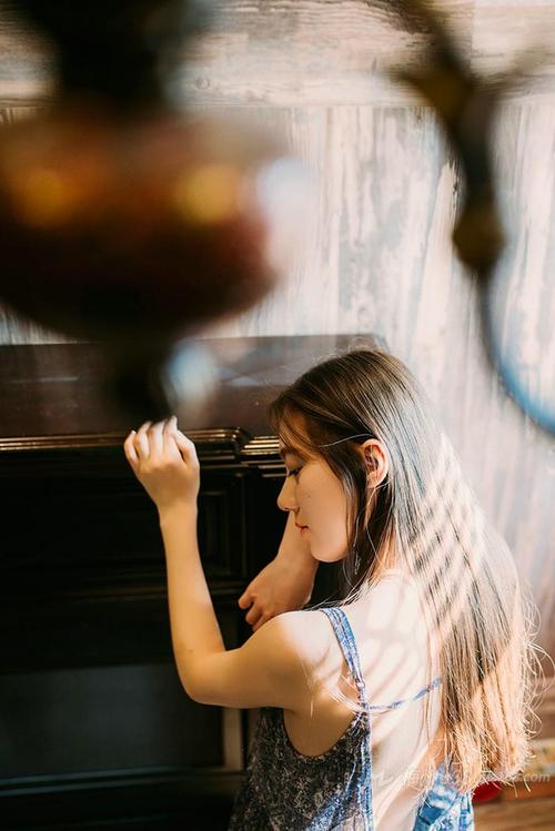 啊轻点灬大JI巴太长了A片看看