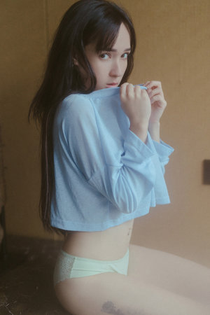 一半是火焰一半是海水