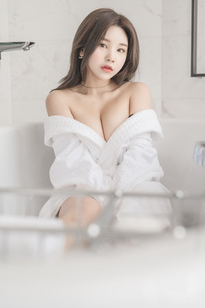 两个小婕子和洗澡hd