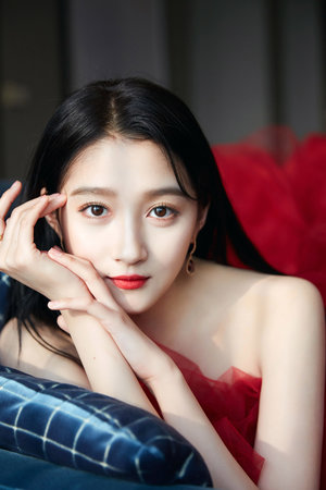 美女喂奶