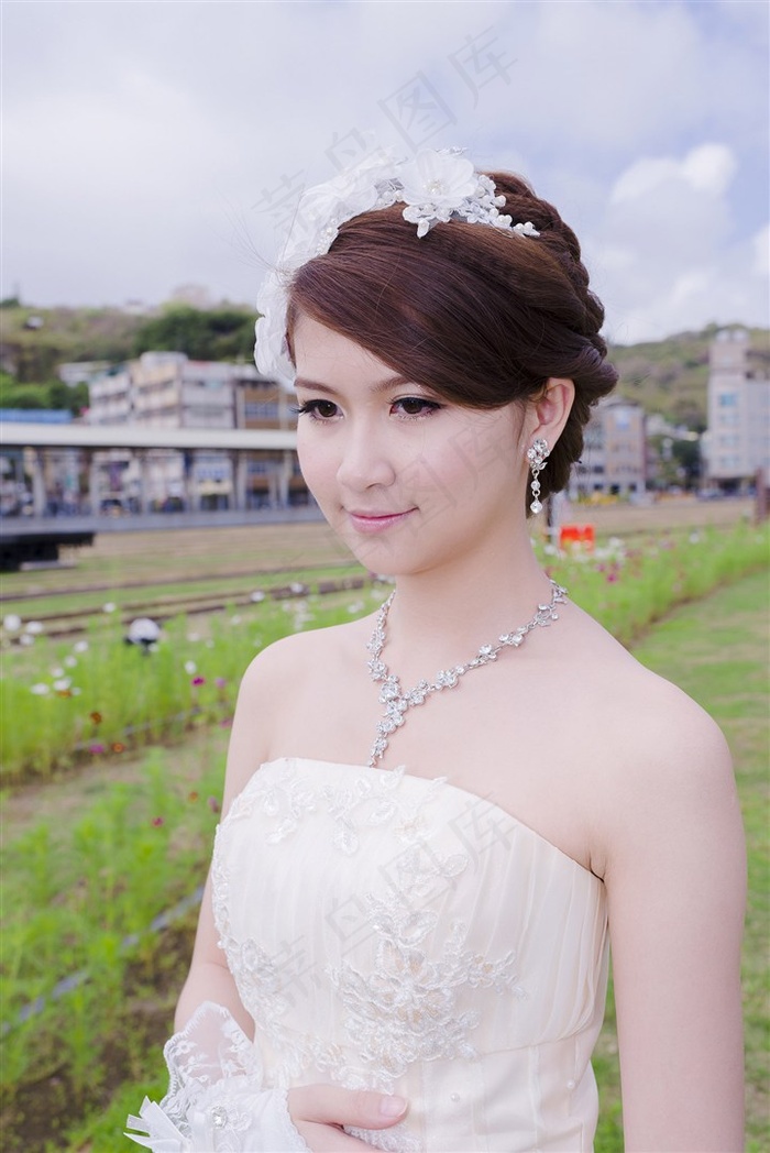 混血妹子找闺蜜一起无套双飞开直播