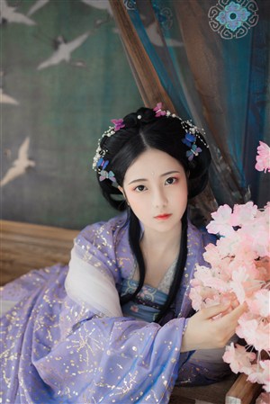 女神蒙上眼